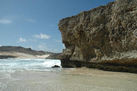 20060119123608   Isolated shore